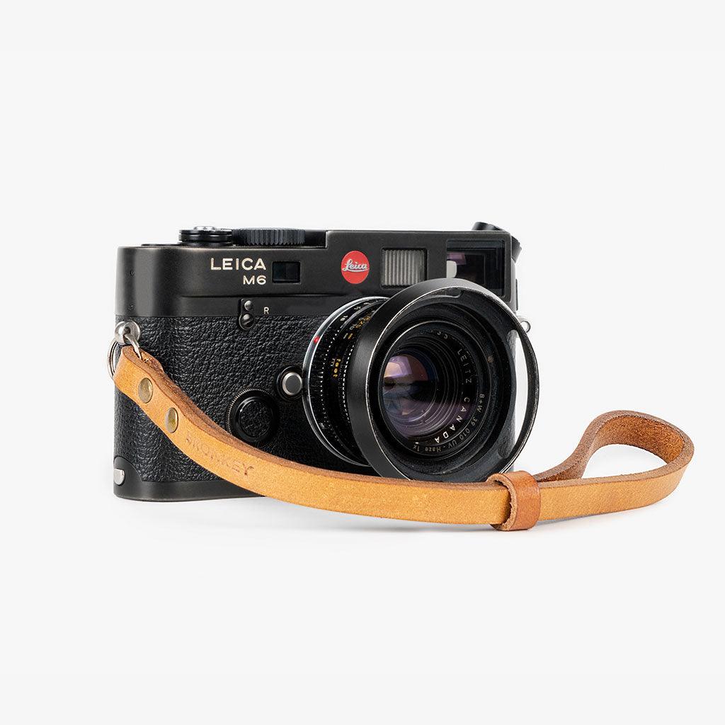 Berlin #203 - Tanned Leather camera strap · main image