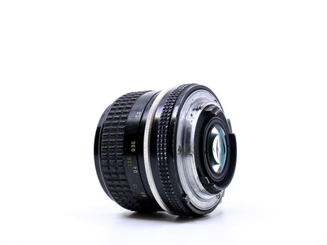 Nikon Ai-S Nikkor 24mm f/2.8