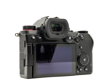 Panasonic Lumix DC-S5D