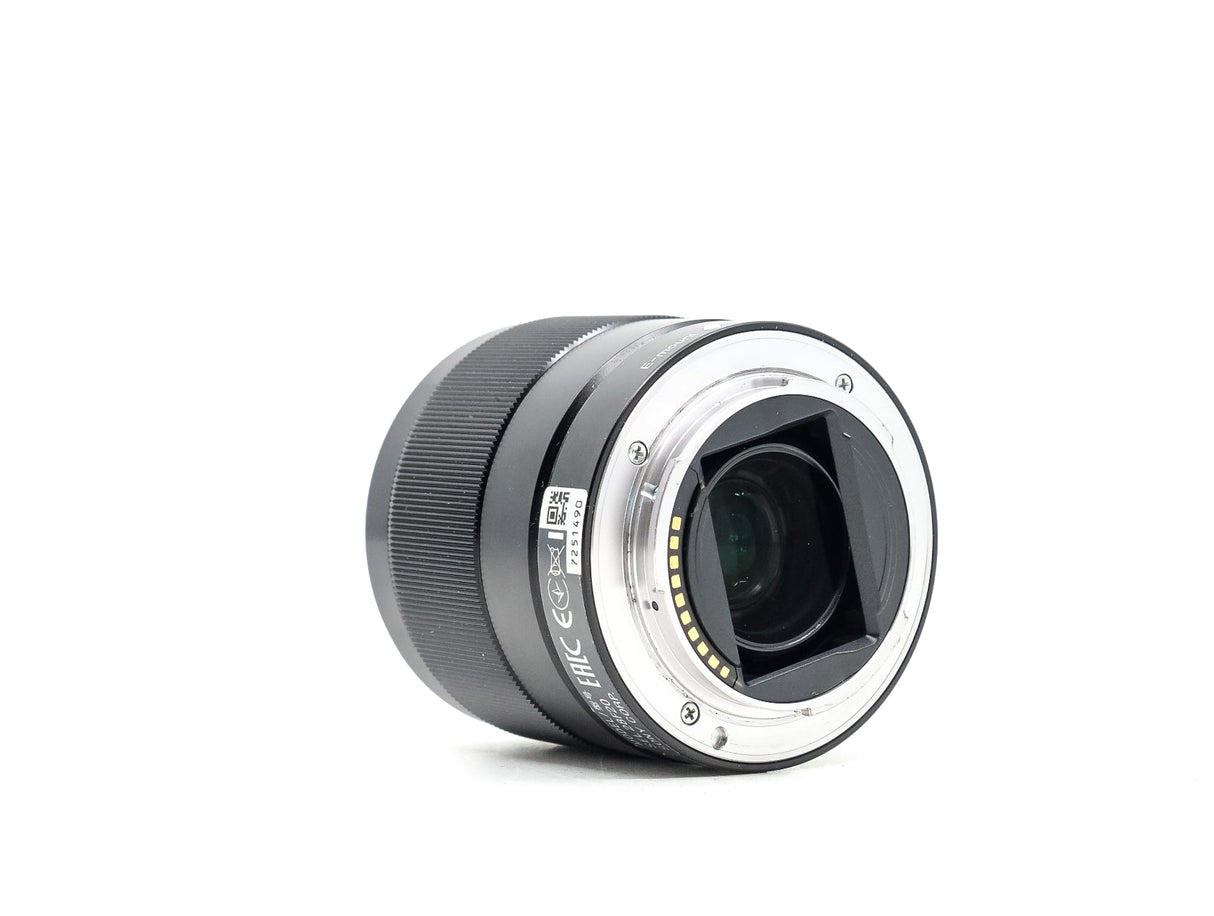 Sony FE 28mm f/2 - segunda mano - excelente estado - detalle 3 de 3 - SKU 3743111 - Camera Market